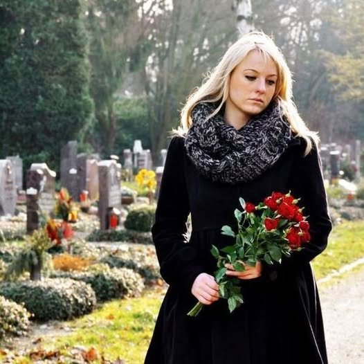 — Én Dasha vagyok, az Ön néhai férje lánya.