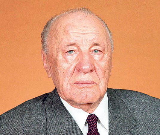 Ő miért nem volt milliárdos egy élet munkája alatt?Volt munka, lakás, ingyen szakmunkás képzés és egyetem! Mikor meghalt…