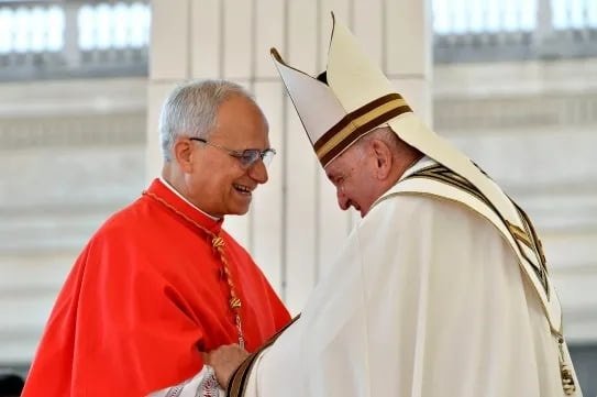 Már a név választásával is nagyon komoly üzenetet küldött az új Pápa az egyház felé, aminek komoly súlya van. EZT üzeni vele