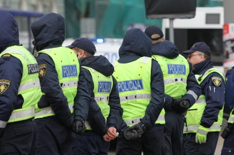 🚨 Rendőrségi figyelmeztetés – pár perce tették közzé! Ha ezt tapasztalja a lakásában, azonnal tartsa be az utasításokat! Félelmetes helyzetre figyelmeztetik a lakosságot!