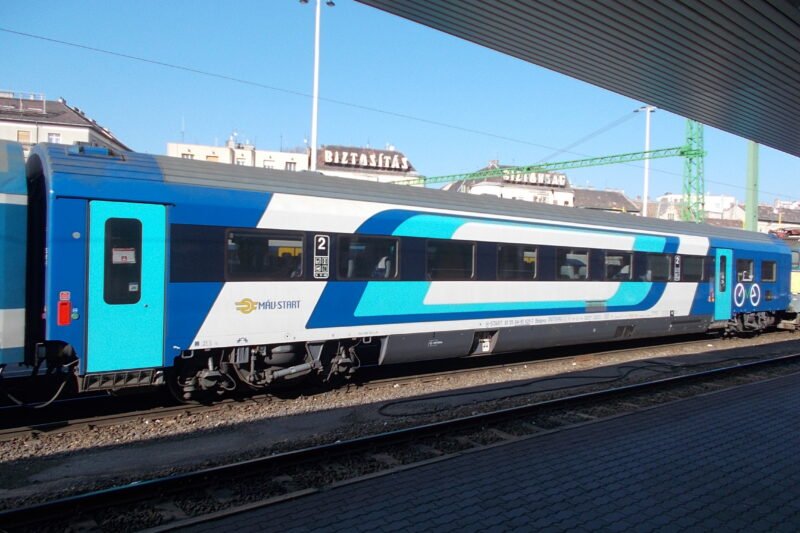 Hatalmas tragédia a síneken: Több mint 250 utas volt a debreceni vonaton, amikor megtörtént a felfoghatatlan