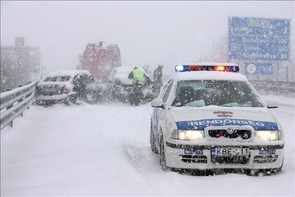 Csütörtökön is lehet köd reggel, de délután ismét folytatódik a melegedés, és egyes helyeken több fokkal is meghaladhatja a maximum a 25 fokot.