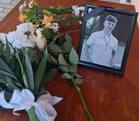 De Te már mész. Már nem állsz meg” – kiszállt a kocsijából az M1-es autópályán a 22 éves Olivér, halálra gázolta egy nő. Részletek lent 👇