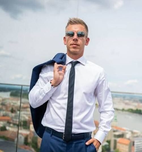 Magyar Péter megmutatta a két kisfiát- Atyaég ilyen cuki gyerekeket még nem láttál!A képek elárulják, mennyire hasonlítanak a gyerekek az apjukra!