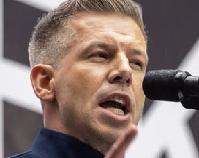 Ezt senki nem merte volna: Magyar Péter ma este bevállalta élete legtökösebb lépését!