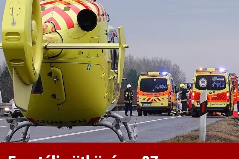 Frontális ütközés a 87-esen – a Volkswagen sofőrje nem élte túl a karambolt