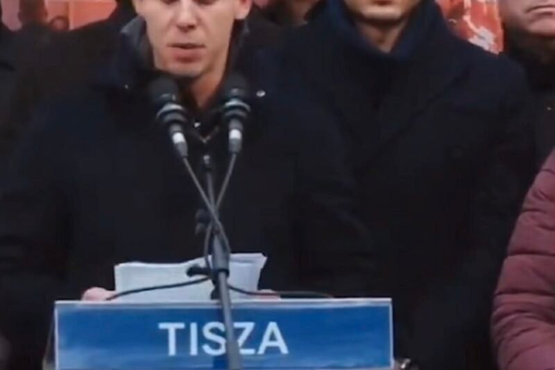 Magyar Péter meghatóan szavalta el Ady Endre Karácsonyi rege című versét..