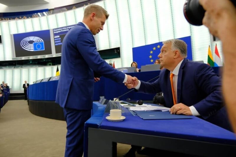 Magyar Péter röhej tárgyává tette Deutsch Tamást ezzel a rejtett kamerás felvétellel. 30 ezer ember tett nevetős fejet a videó alá eddig