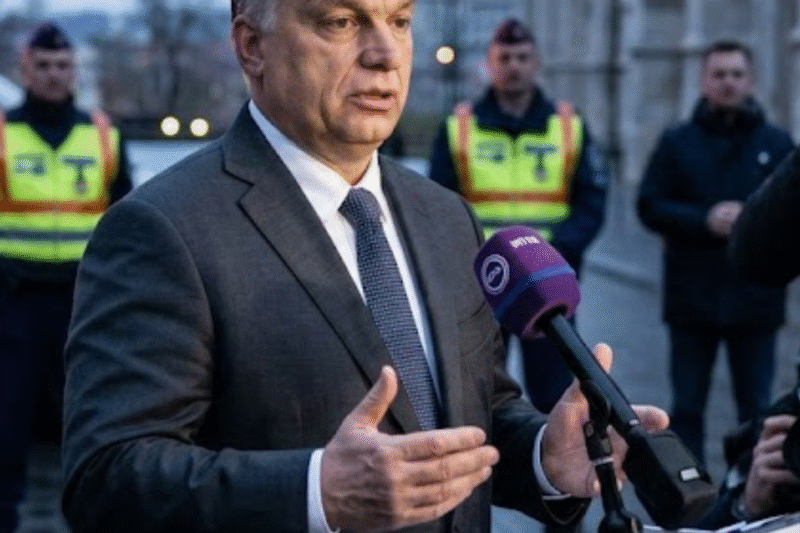 Megszólalt Orbán Viktor, miután rendőrök vitték el hajnalban a fideszes véleményvezért