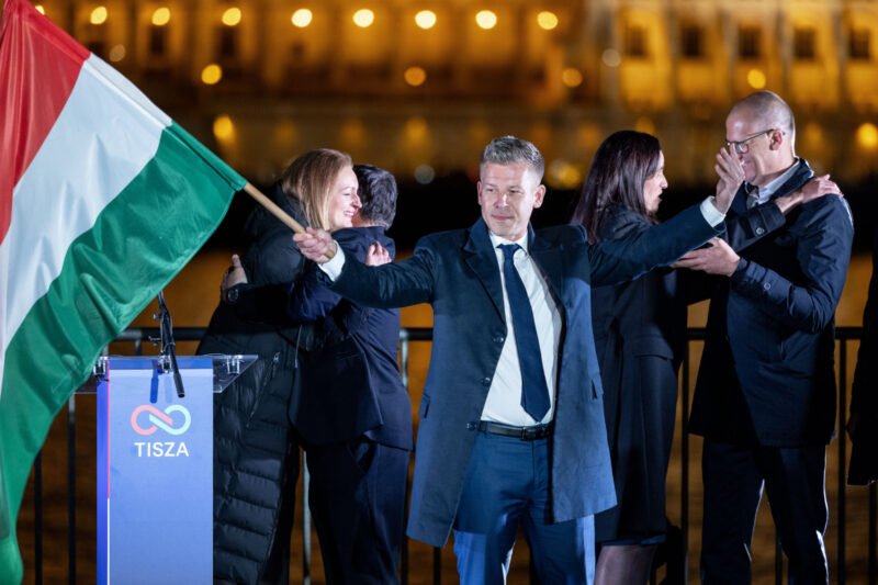 Itt a legfrissebb Medián-felmérés – Szétnyílt az olló a Tisza és a Fidesz között – Portfolio.hu