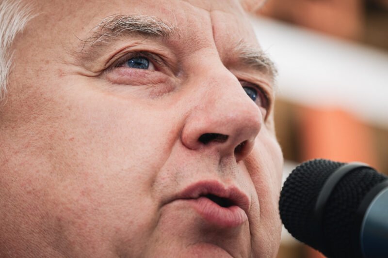 Semjén Zsolt: A titkosszolgálatok figyelmeztettek, hogy egy szekta rám állított egy kurvát